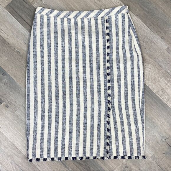 Banana Republic Striped Tweed Midi Skirt Fringe Trim Pencil Blue White Size 10 - Picture 9 of 13